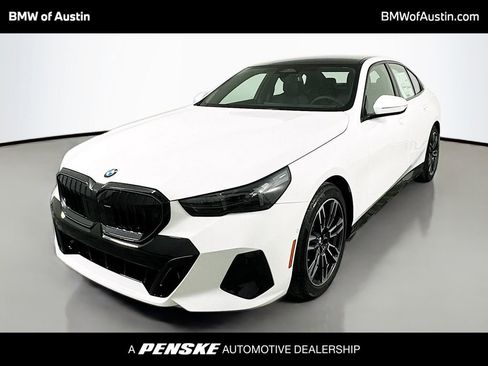 Used 2025 BMW 530i 530i w/ M Sport Package image 1
