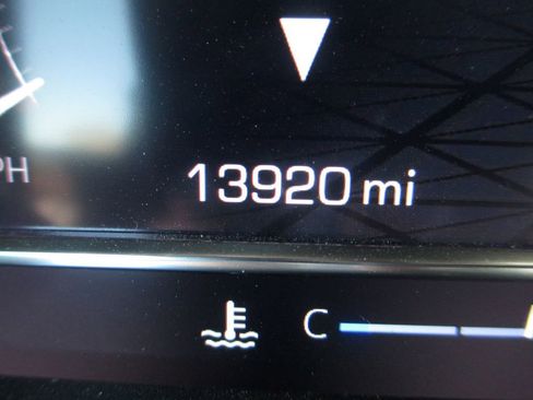 Used 2024 GMC Sierra 1500 SLT w/ SLT Premium Plus Package image 34