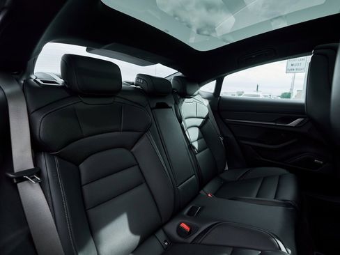 Used 2025 Porsche Taycan Turbo S w/ Premium Package image 45