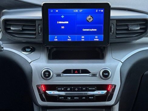 Certified 2023 Ford Explorer XLT image 25