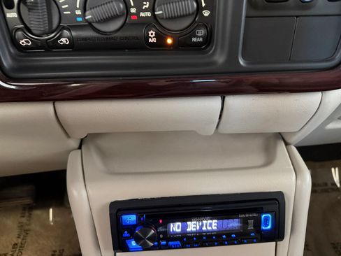 Used 2002 GMC Yukon XL SLT AWD/4WD image 19