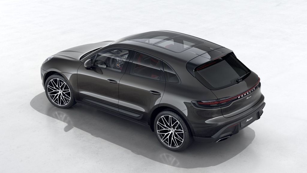Certified 2023 Porsche Macan AWD/4WD image 6