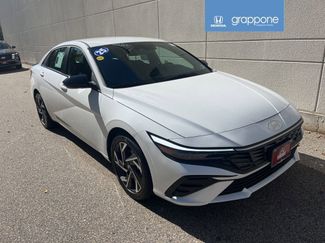 Used 2025 Hyundai Elantra SEL video 1