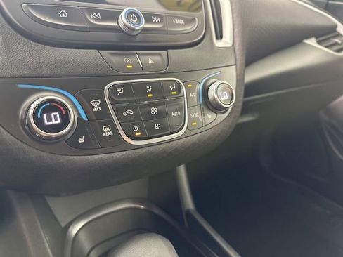 Used 2024 Chevrolet Malibu LT FWD image 16