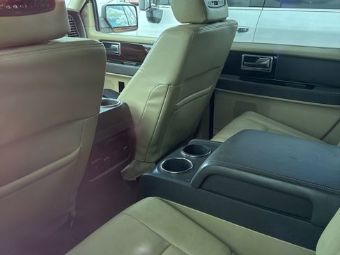 Used 2015 Lincoln Navigator L 4WD w/ Equipment Group 101A Reserve image 6