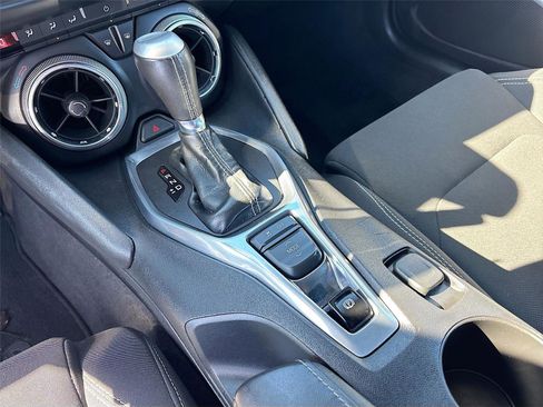 Used 2019 Chevrolet Camaro LT image 17