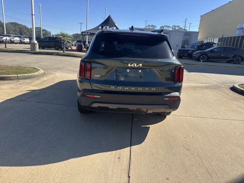 Used 2022 Kia Sorento S image 19