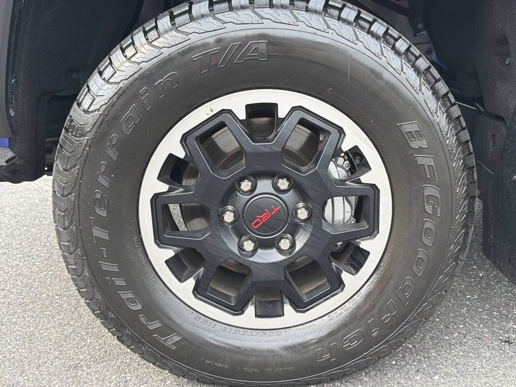 Used 2024 Toyota Tacoma TRD Off-Road AWD/4WD image 10