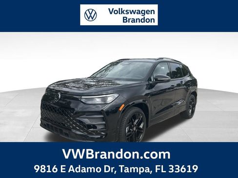 New 2026 Volkswagen Tiguan SE R-Line FWD image 1