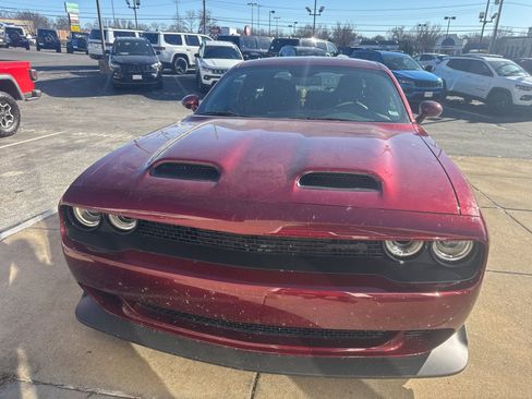 Used 2023 Dodge Challenger SRT Hellcat image 2