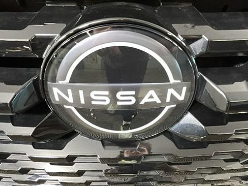 Used 2024 Nissan Kicks S FWD image 9
