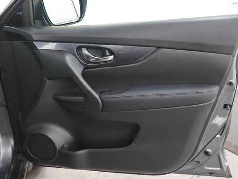 Used 2020 Nissan Rogue SV AWD/4WD image 12