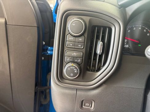 Used 2022 Chevrolet Silverado 1500 Custom Trail Boss w/ LPO, Dark Essentials Package AWD/4WD image 24