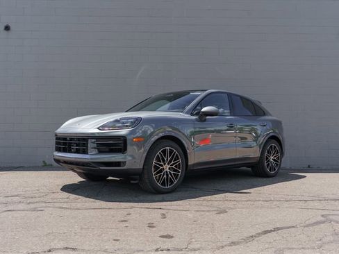 New 2026 Porsche Cayenne Coupe AWD/4WD image 1