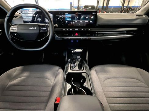 Used 2025 Kia K4 EX image 21