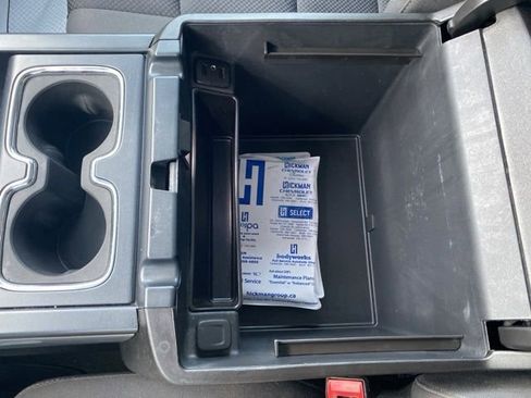 Used 2018 Chevrolet Silverado 1500 LT image 23