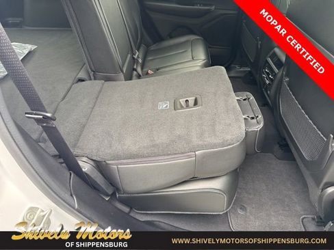 Used 2024 Jeep Grand Cherokee Limited w/ Trailer Tow Package image 38