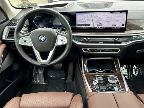 Used 2026 BMW X7 xDrive40i AWD/4WD image 22