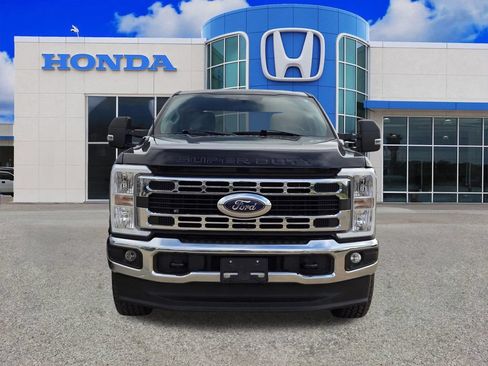 Used 2024 Ford F250 XLT w/ FX4 Off-Road Package AWD/4WD image 4