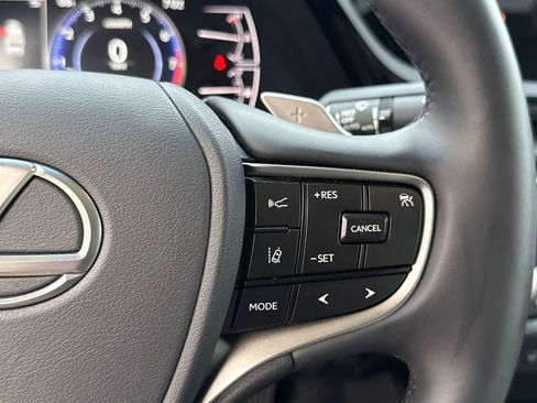 Used 2025 Lexus ES 350 w/ Premium Package image 26