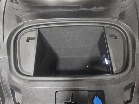 Used 2022 Porsche Taycan 4S image 14