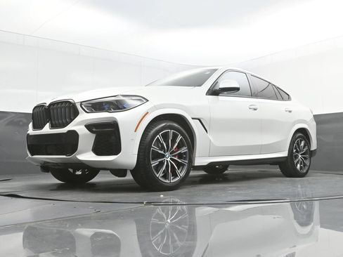 Used 2022 BMW X6 xDrive40i w/ Executive Package AWD/4WD image 42
