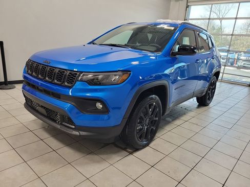 New 2026 Jeep Compass Latitude image 3