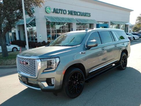 Used 2023 GMC Yukon XL Denali image 1