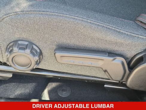 Used 2025 Jeep Wrangler Unlimited Rubicon AWD/4WD image 16