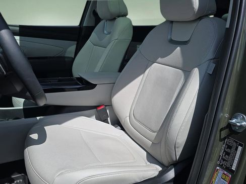 Used 2025 Hyundai Tucson Limited image 13