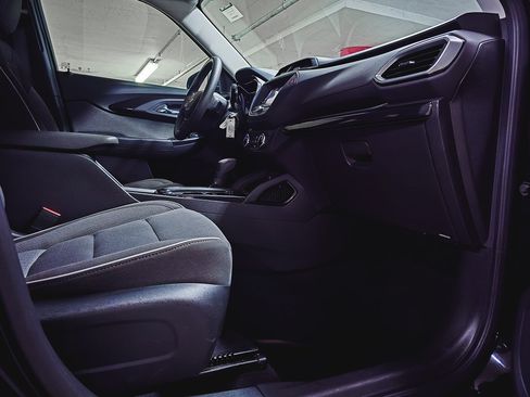 Used 2021 Chevrolet TrailBlazer LS w/ LPO, Blackout Package FWD image 35