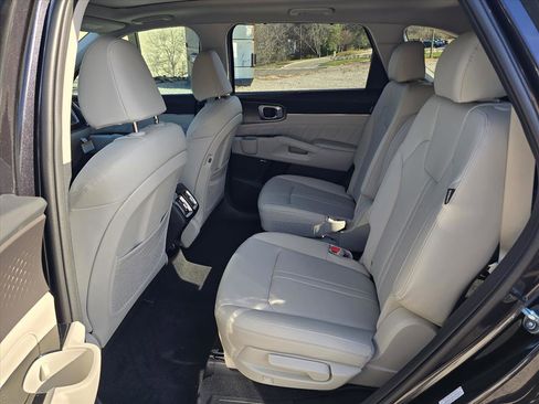 New 2026 Kia Sorento SX image 4