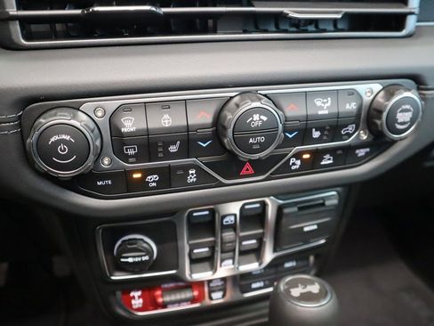 New 2026 Jeep Wrangler Unlimited Rubicon 392 w/ Quick Order Package 27X Moab AWD/4WD image 6