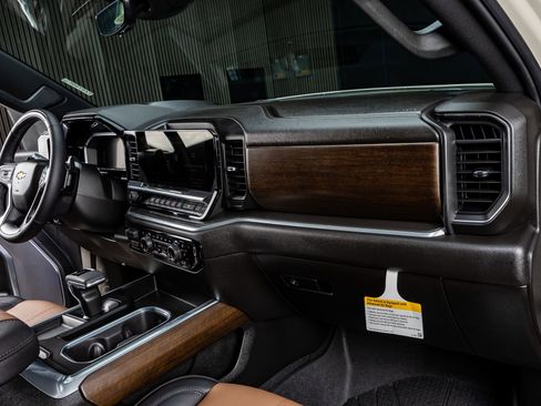 Used 2026 Chevrolet Silverado 1500 High Country w/ High Country Premium Package image 18