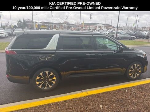 Certified 2024 Kia Carnival EX image 9