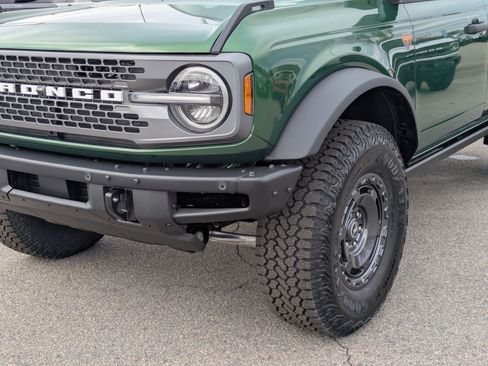 New 2025 Ford Bronco Badlands image 10