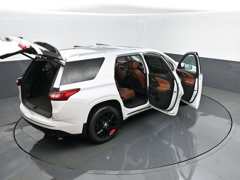 Used 2018 Chevrolet Traverse High Country w/ LPO, Floor Liner Package image 32