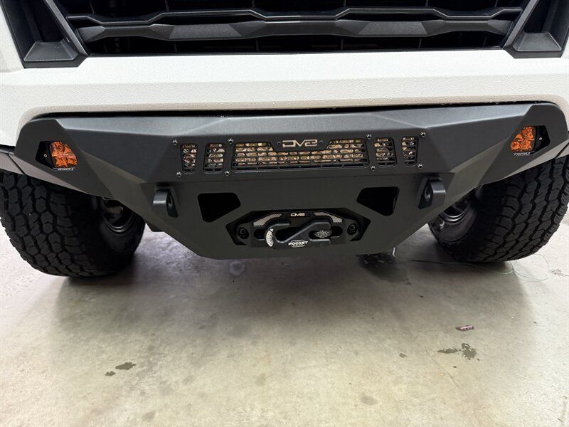 Used 2024 Chevrolet Colorado W/T AWD/4WD image 5