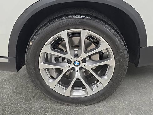 Certified 2025 BMW X5 xDrive40i w/ Premium Package AWD/4WD image 28