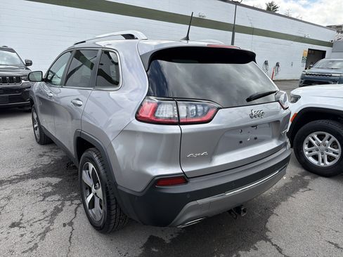 Used 2021 Jeep Cherokee Limited image 5