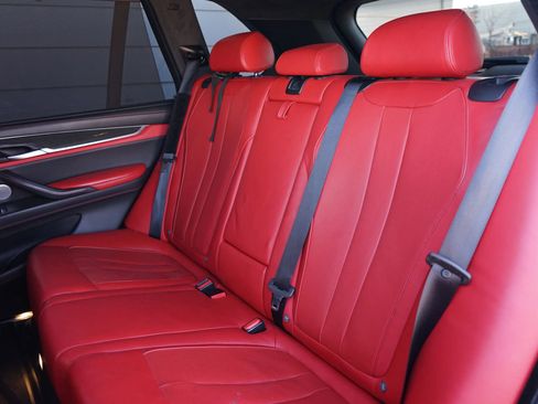 Used 2017 BMW X5 M image 39