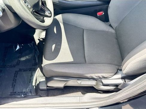 Used 2019 Honda HR-V LX image 19