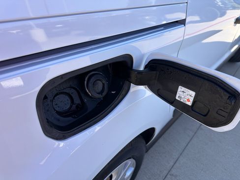 Used 2022 Ford Transit Connect XL image 30