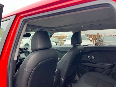 Used 2019 Kia Soul ! w/ Technology Package FWD image 9