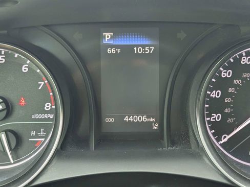 Used 2021 Toyota Camry SE image 23