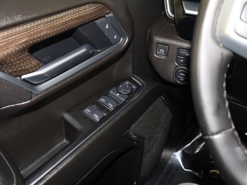Used 2025 Chevrolet Silverado 1500 LT AWD/4WD image 33