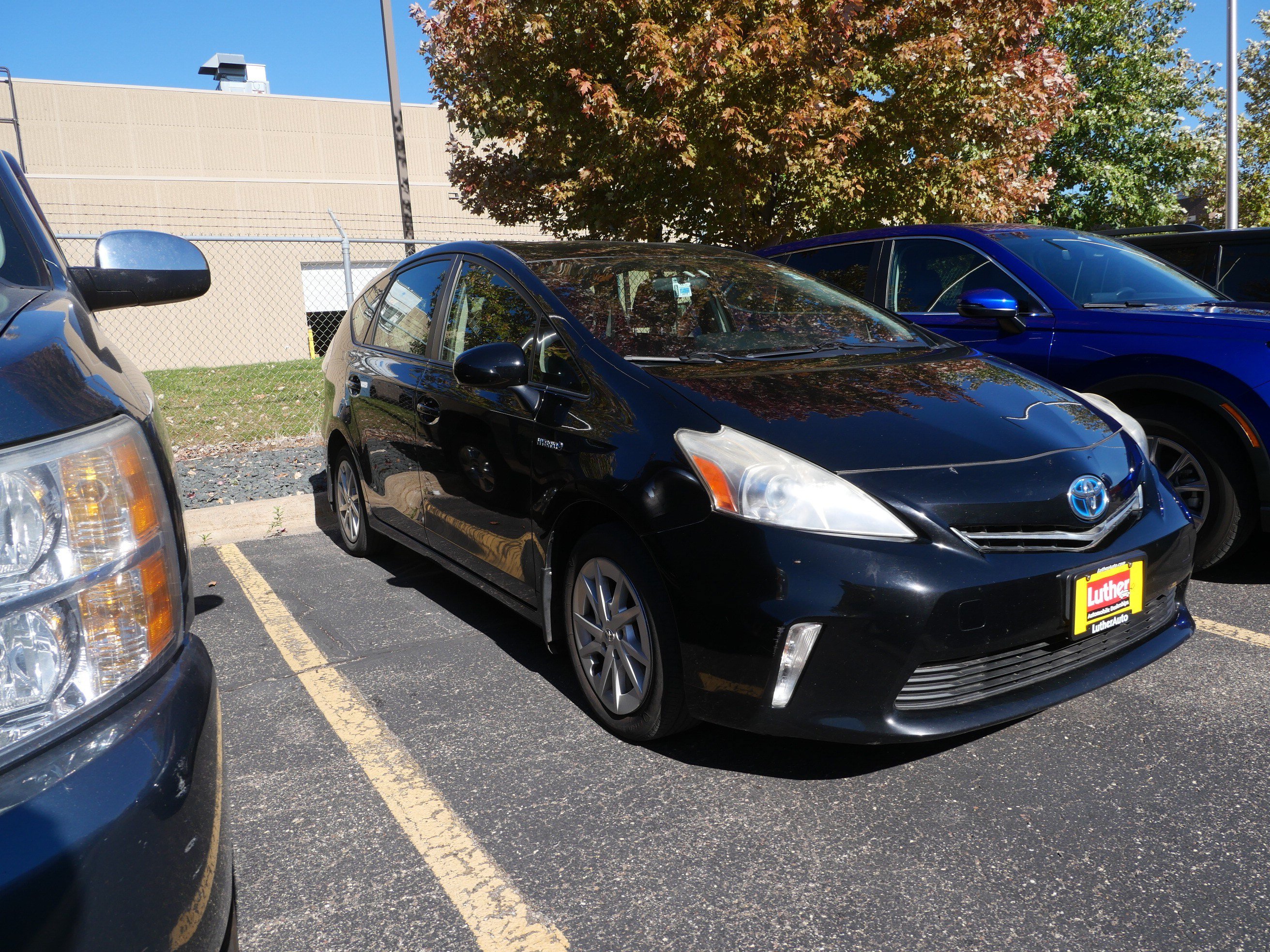 Used 2014 Toyota Prius V Three FWD image 3