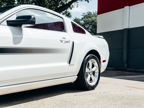 Used 2007 Ford Mustang GT Premium RWD image 28
