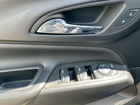 Used 2024 Chevrolet Equinox LT AWD/4WD image 22