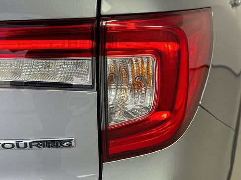 Used 2019 Honda Pilot Touring image 34